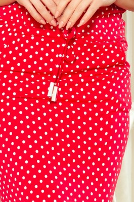 13-98 Patogi suknelė su kišenėmis - Raudona su taškeliais
